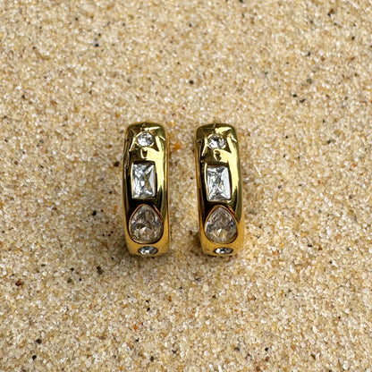 Mixed gem huggie earring in gold