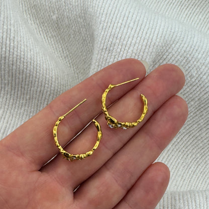 Molten Irregular Zircon Hoops