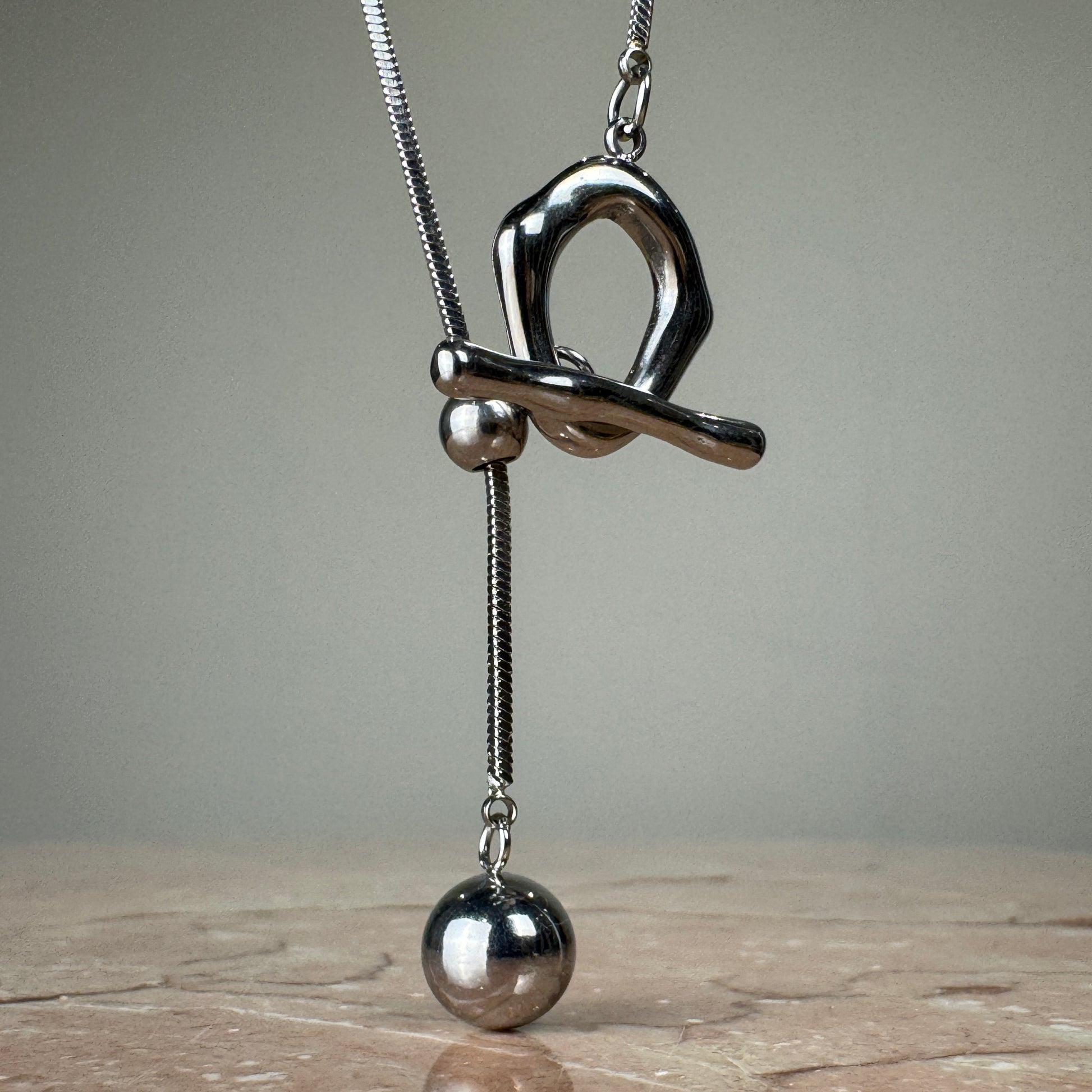 Adjustable Molten T-Bar Snake Chain Pendant in silver