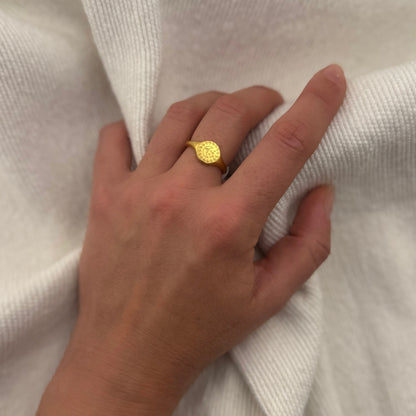 Crescent Moon Face Engraved Ring