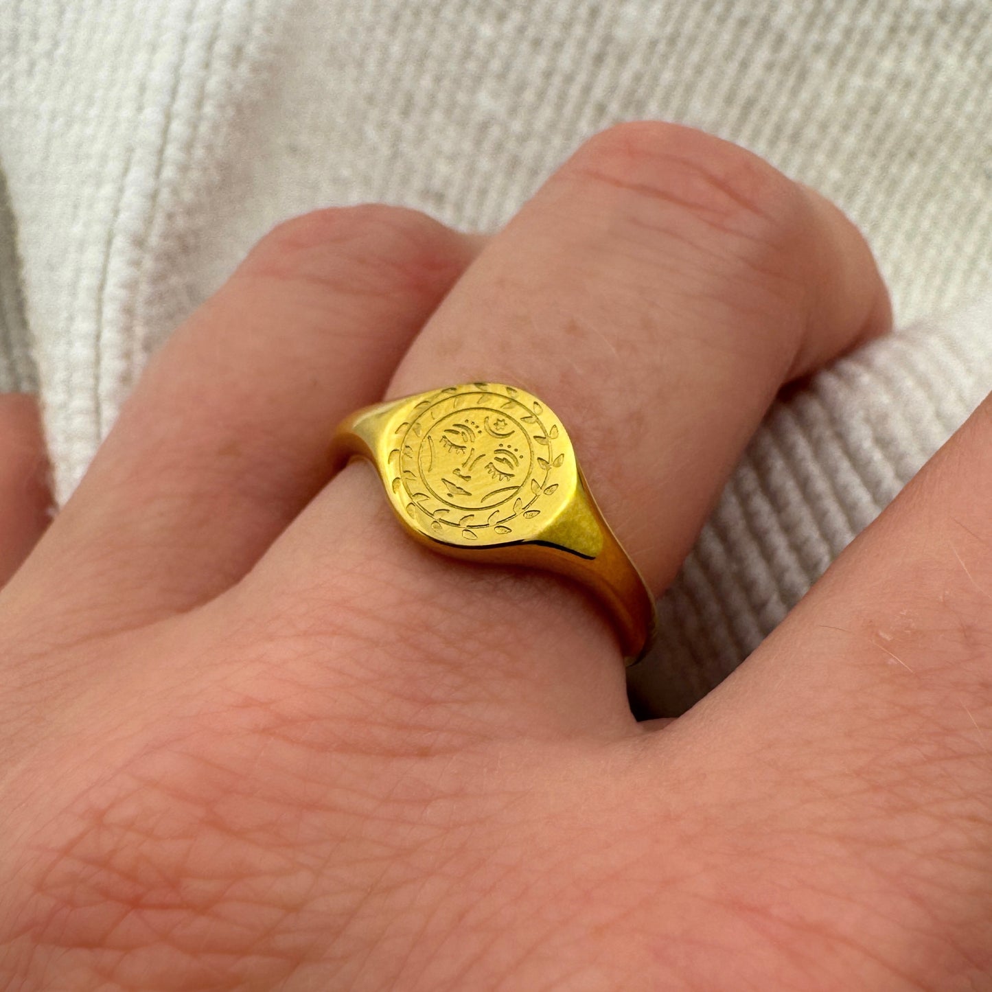 Mother Face Engraved Signet Ring