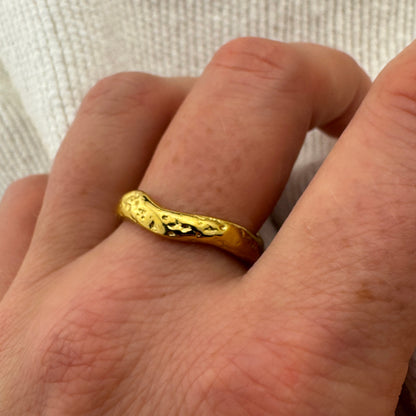 Irregular Wave Ring